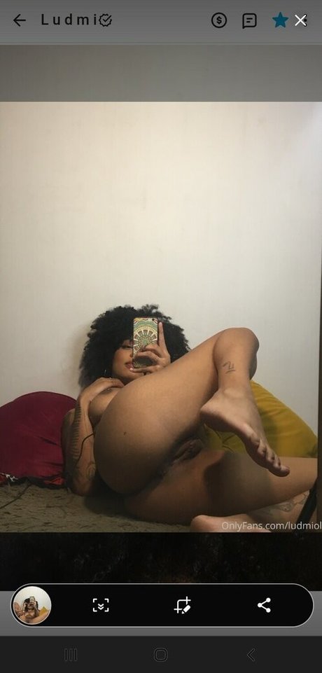 Molive actrice nue img