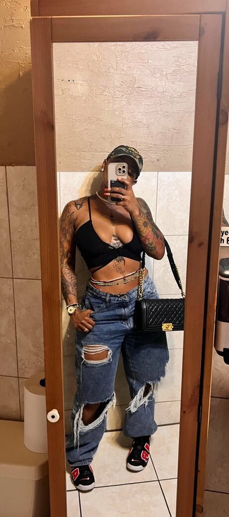 bébé mignon onlyfans exclusif parfait photo