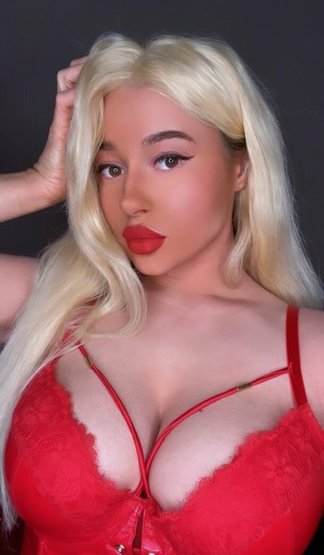 cougar courbée onlyfans sexy nue images