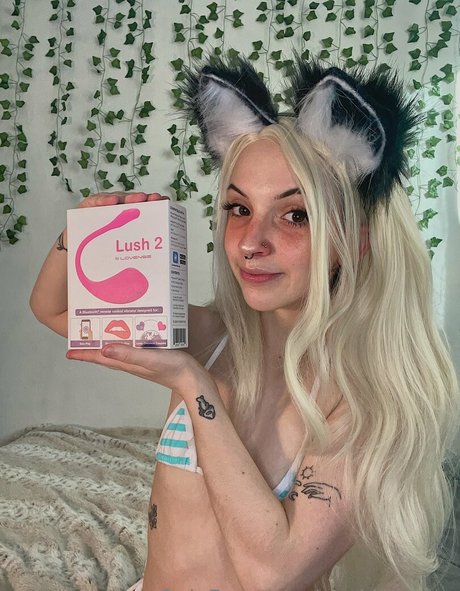 fans de monstres uniquement des nus parfaits images