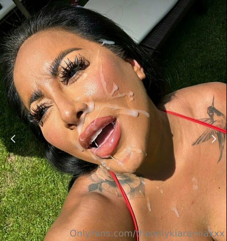 bikini ado onlyfans érotique gratuit galeries