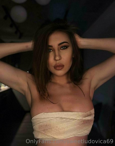 sweetludovica69 art de star du porno galeries