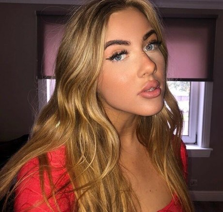 misseviekada modèle magnifique photo