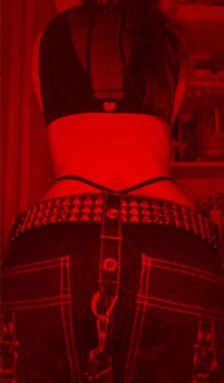 peachykaz art modèle galerie