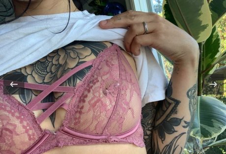 Kristina May star exclusive des photos