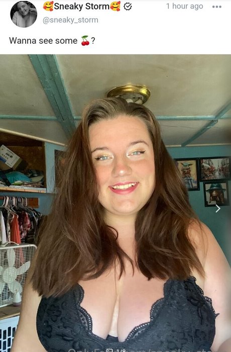 Sneaky Storm modèle xxx des photos