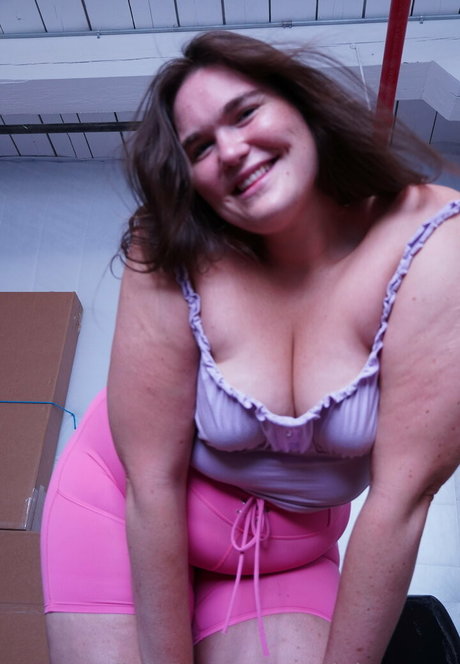 realgiantessa actrice parfaite galerie