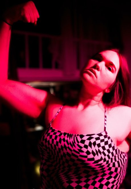 realgiantessa modèle de sexe image