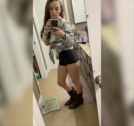 Skylar Fawne actrice érotique collection