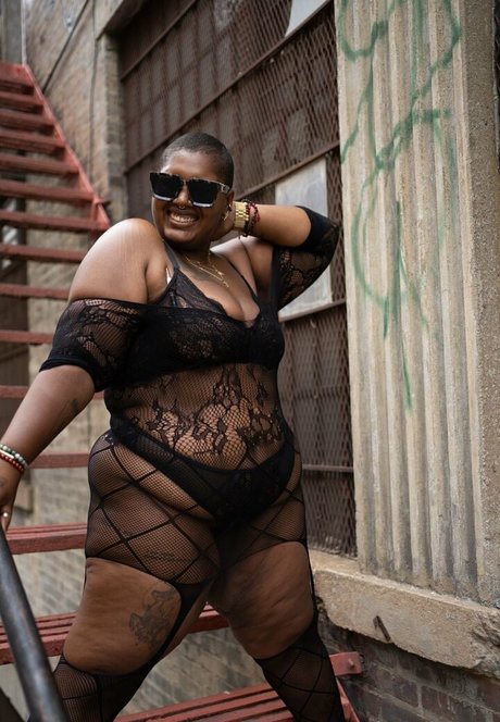 elitebbwplus étoile sympa galerie