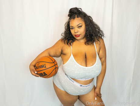 elitebbwplus star pornographique photos