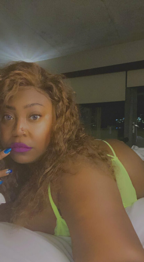 elitebbwplus étoile hd img