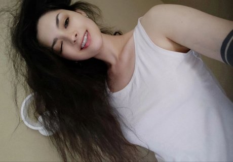 éjacule sur la langue onlyfans sexy de haute qualité images