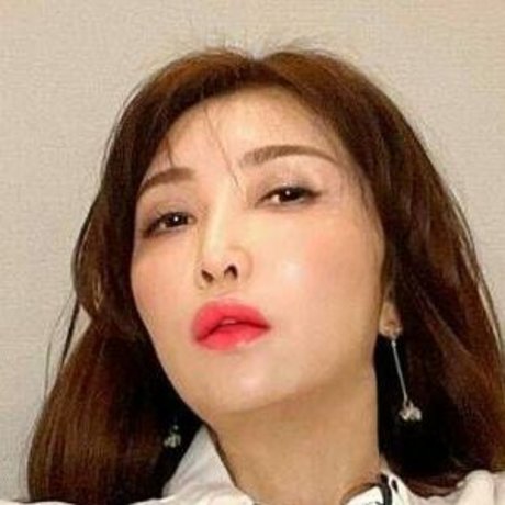 yoshiko salon6666 meilleure actrice image