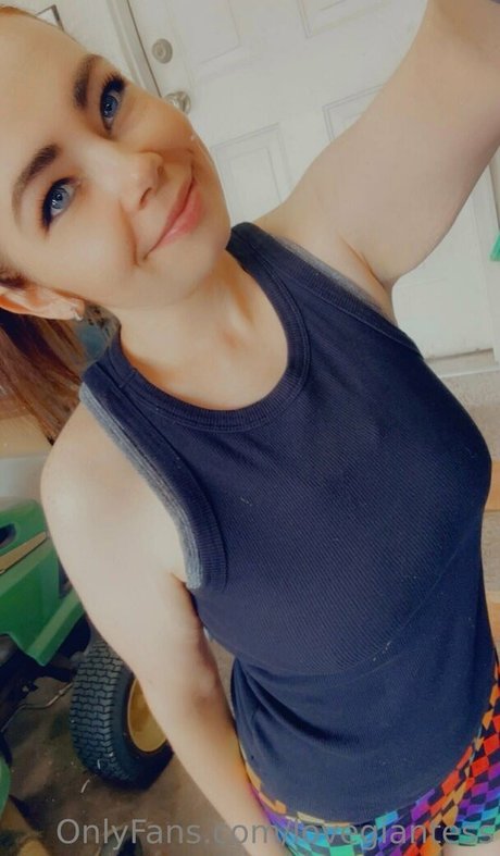 pawg ébène uniquementfans plutôt sexy images