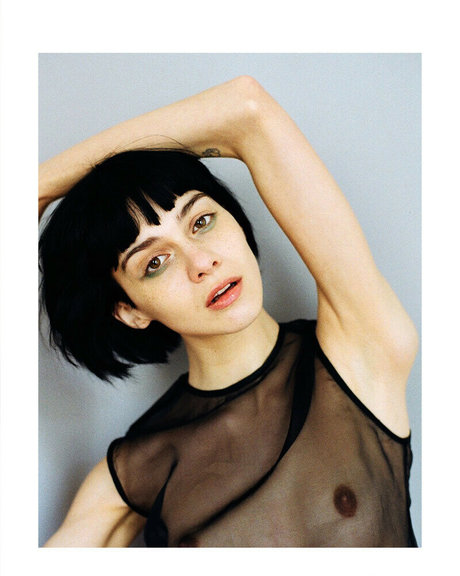 Emma Appleton modèle chaud image