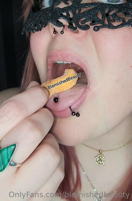 blemishedbeauty actrice de nus collection