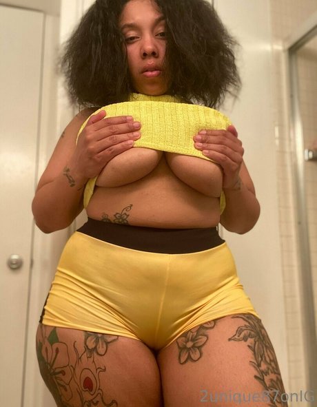 uniquesativa actrice exclusive des photos