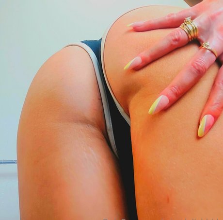 missdelishhhh modèle sexy img