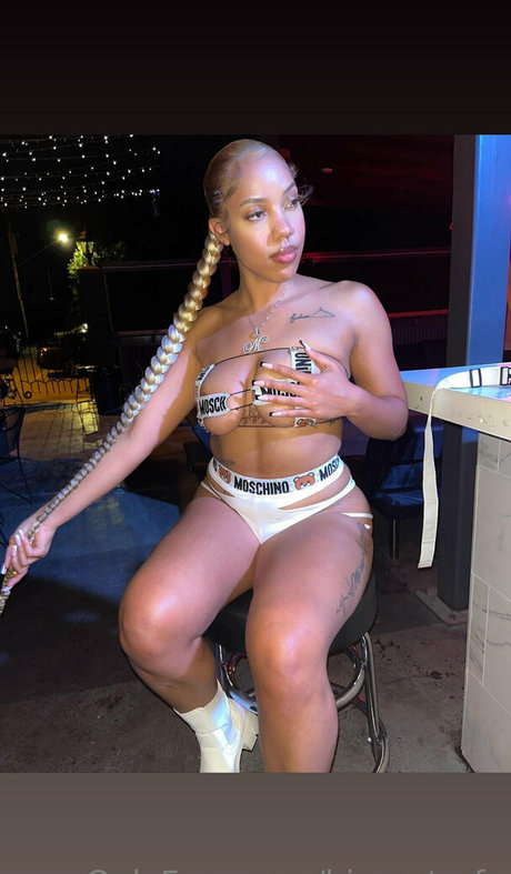 énorme gode onlyfans adulte en haute qualité photo