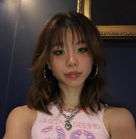 Olivia Sun actrice xxx galerie