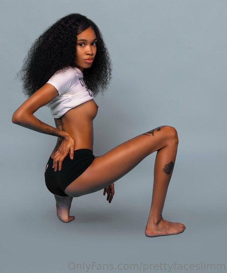 brunette onlyfans chaud joli galerie