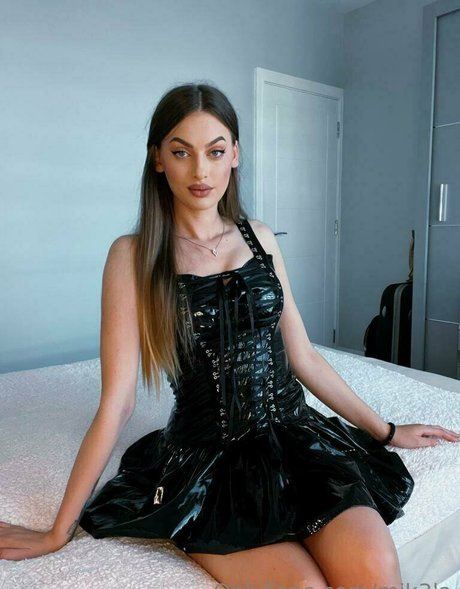 mik3la actrice artistique img