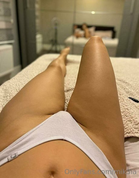 mik3la star pornographique img