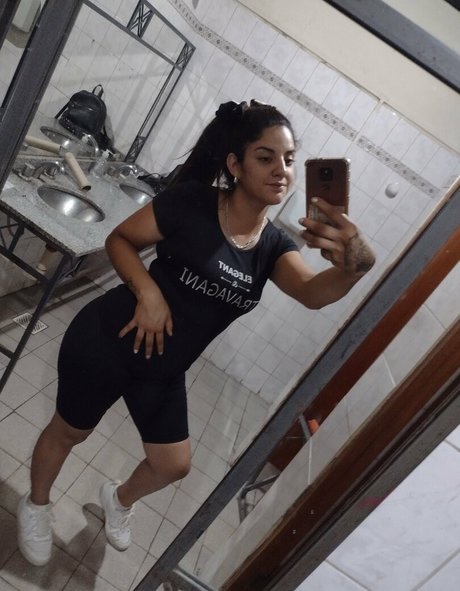 fans ukrainiens dadolescents uniquement haut érotique des photos