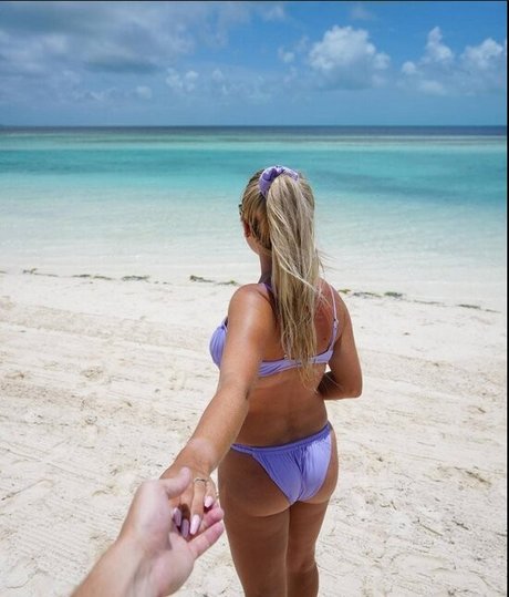 Chelsea Kreiner haut modèle photos