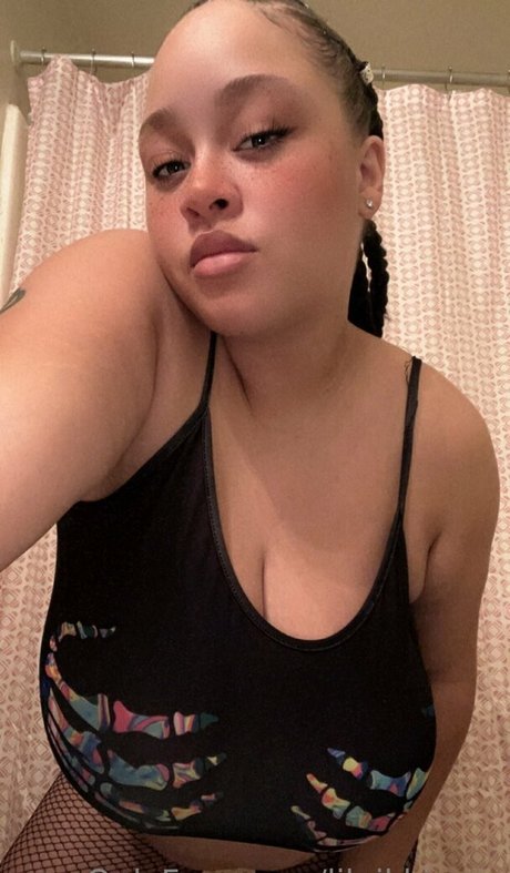 lilnikkirena actrice libre photos