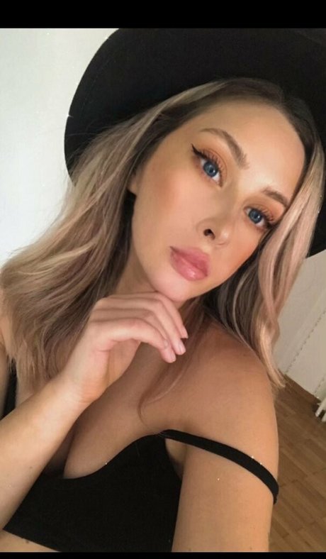 bluevelvetfreenudes top star image