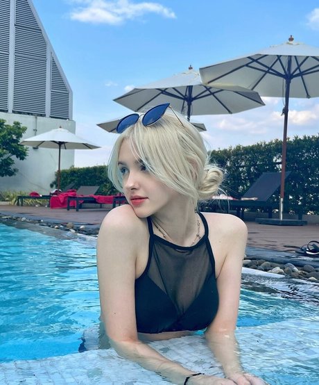 Elina Karimova star pornographique galerie