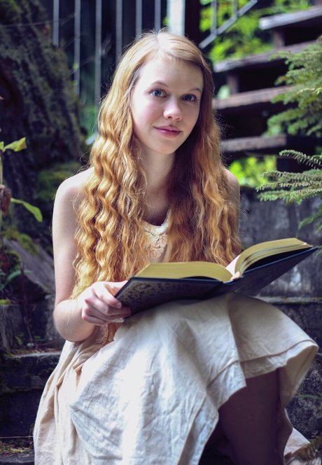 Dolly Little étoile exclusive archive