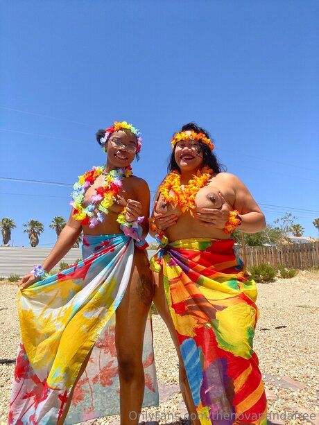 thenovapandafree modèle chaud photos