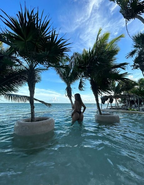 bbw gothique uniquementfans haut de gamme photos