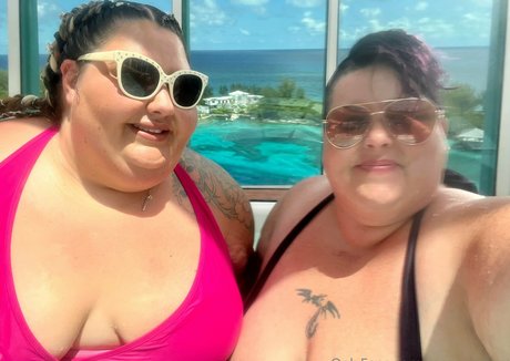 reenayestarr modèle sympa des photos