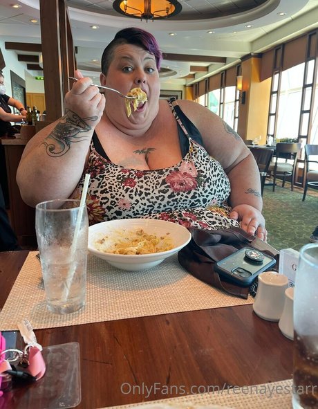 reenayestarr modèle joli img