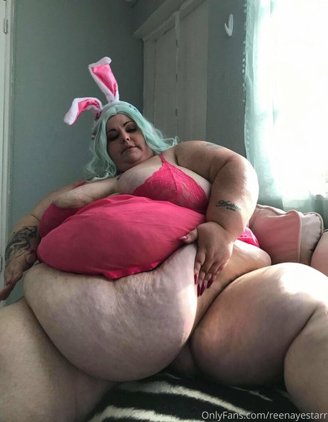 reenayestarr modèle nu photo