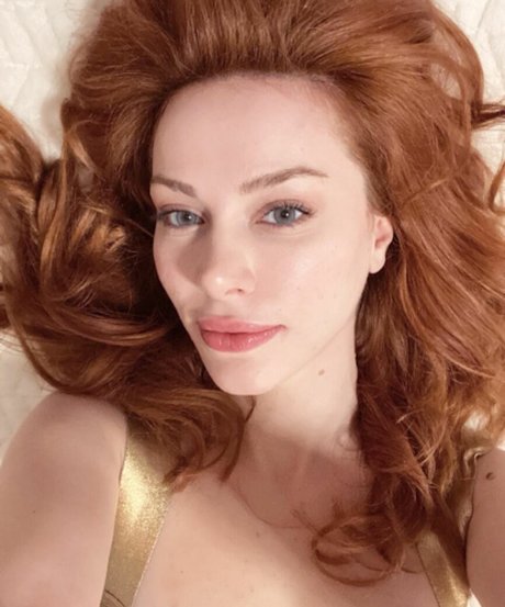 Aysennyuksel star du porno xxx galeries