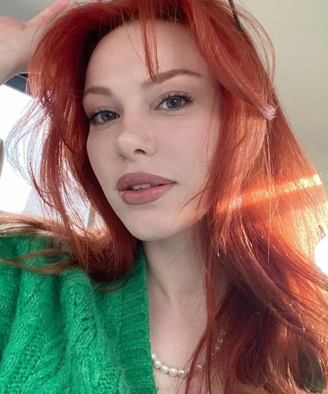 Aysennyuksel actrice exclusive image