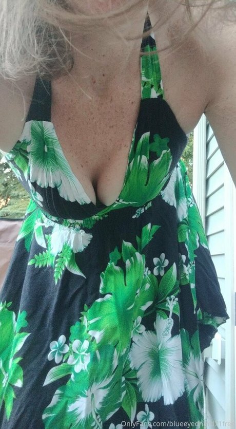 blueeyednerd71free modèle de sexe galerie