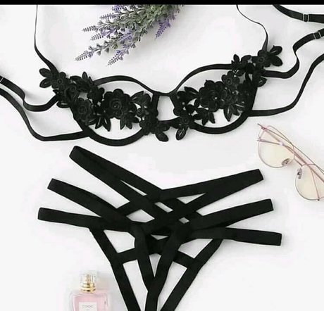 fannyskinny01 mannequin photos