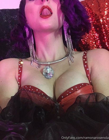 blonde au gros cul onlyfans chaud belle image