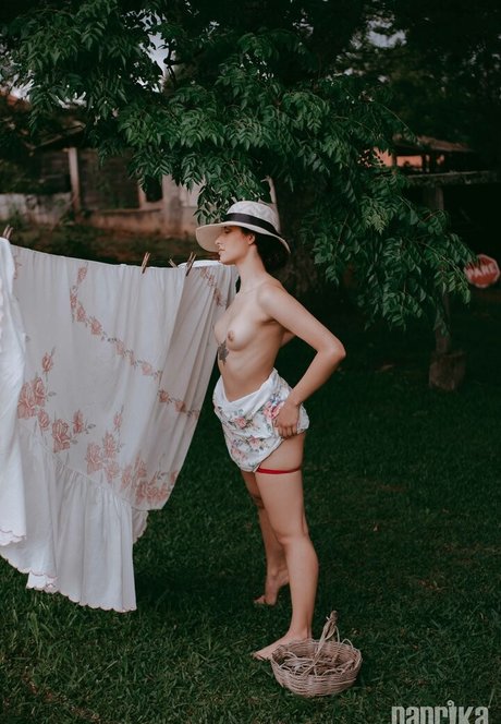 Paprika actrice porno galeries