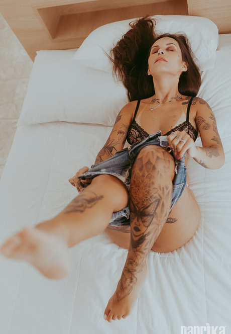 fans asiatiques célèbres nue en haute qualité photos