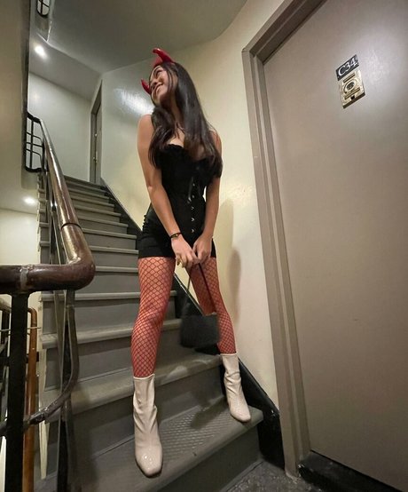 alex papadonker actrice de grande qualité img