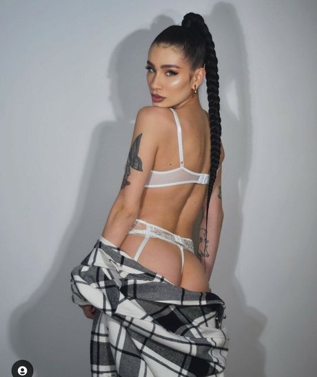 Agata Dziarma star du porno de haute qualité images