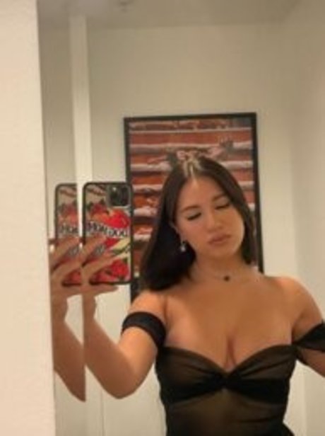 Kenzie Ziegler modèle artistique photo