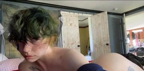 milkw0lf modèle artistique img